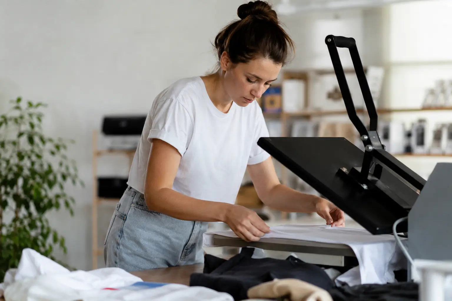 How to Get Your First 10 Custom T-Shirt Orders (Without an Online Store)